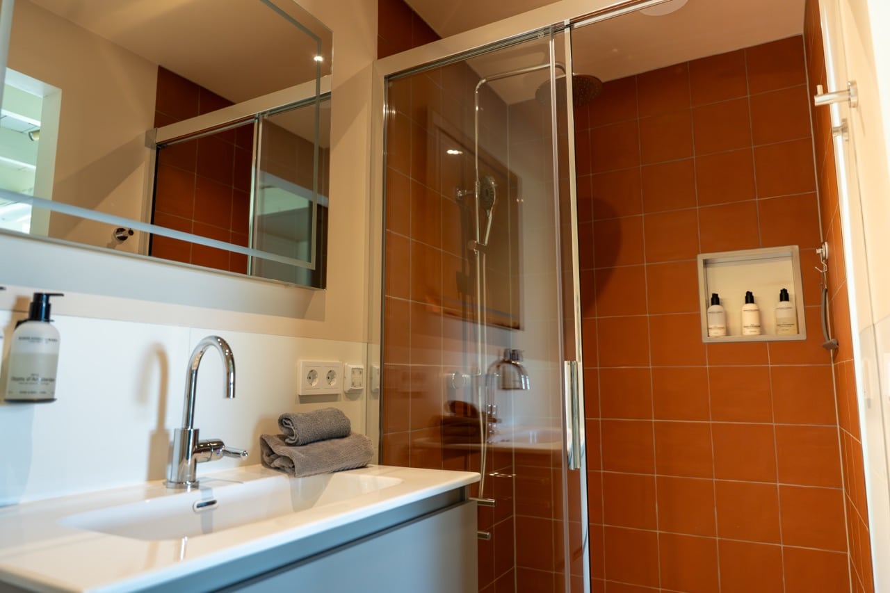 De_Loeghoeve_badkamer_beneden